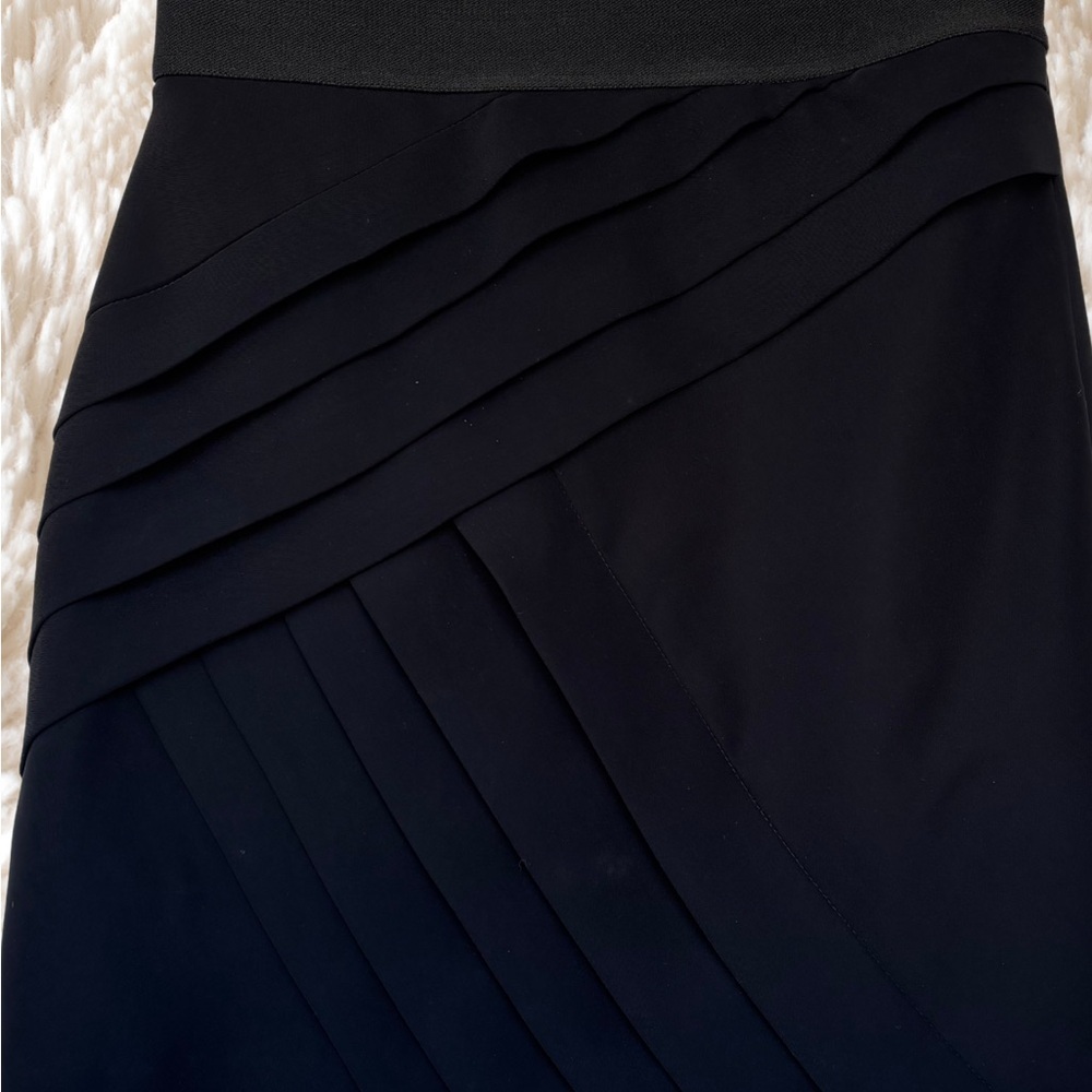 Black Halo Black Mini Skirt - Picture 2 of 8